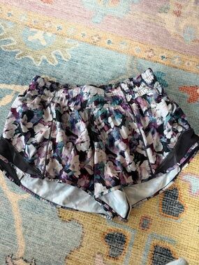 Lululemon Hotty Hot Shorts